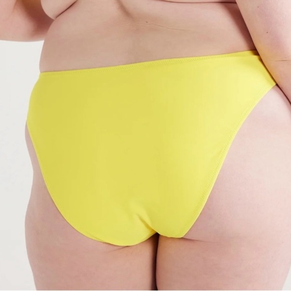 No Boundaries Juniors’ Reversible Hi Leg V Waist Bikini Bottoms - Picture 2 of 2